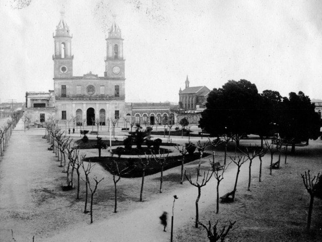plaza-y-templo-1920